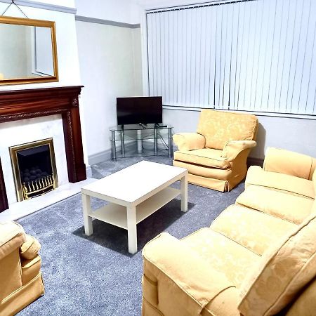 Lotus Home Wallasey Esterno foto