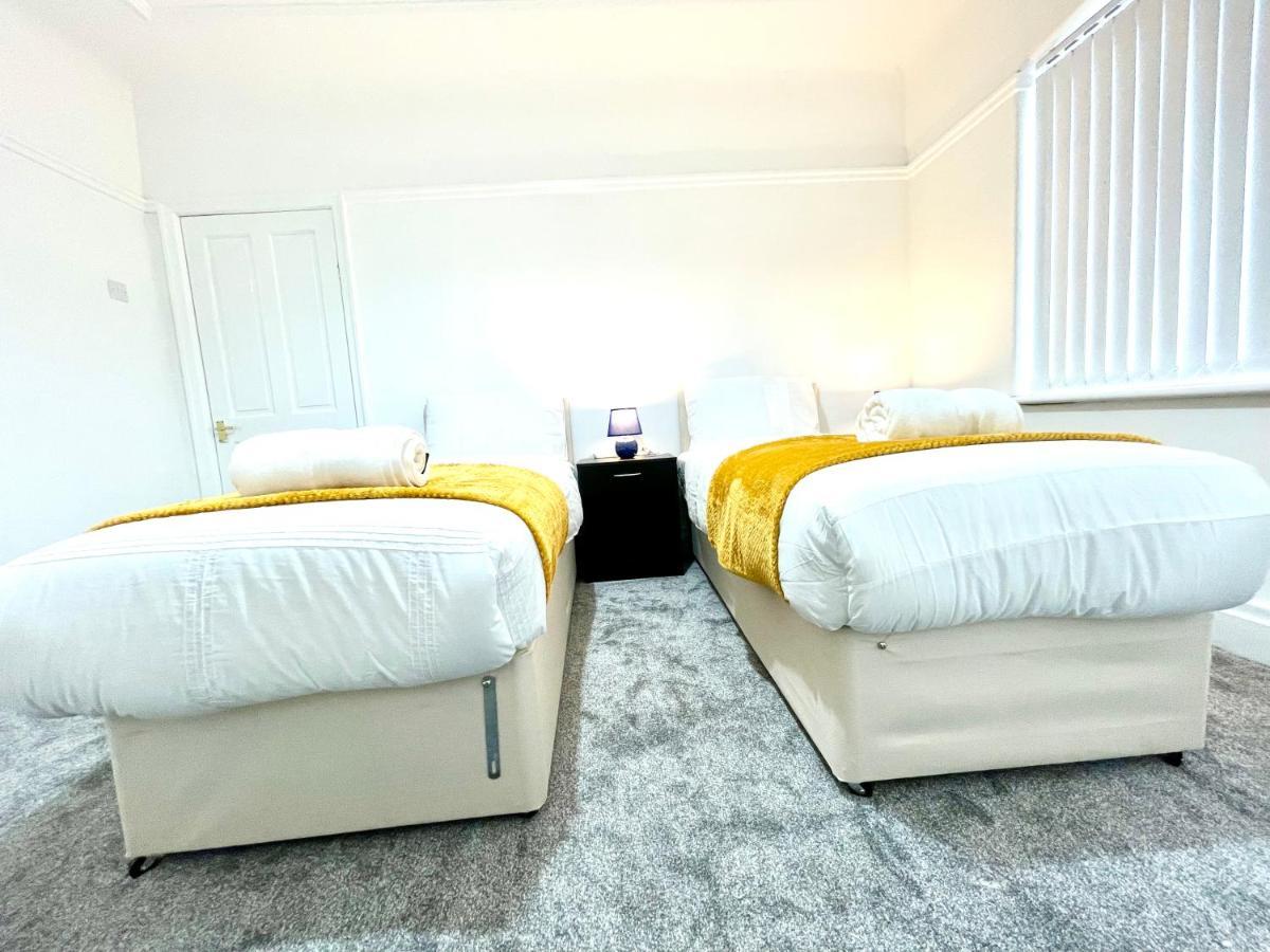 Lotus Home Wallasey Esterno foto