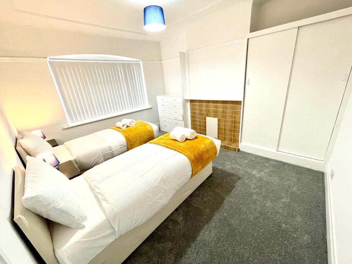 Lotus Home Wallasey Esterno foto