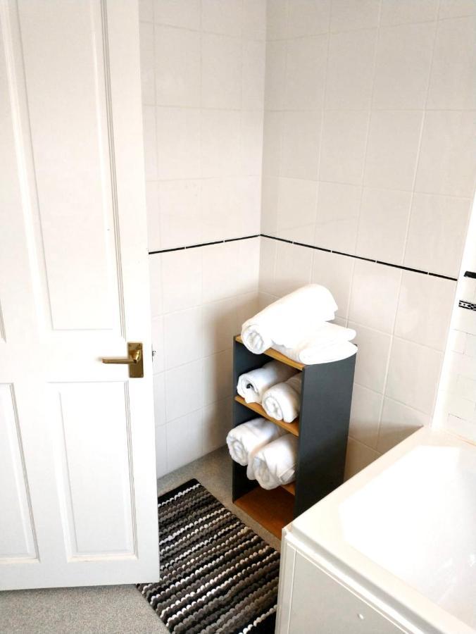 Lotus Home Wallasey Esterno foto